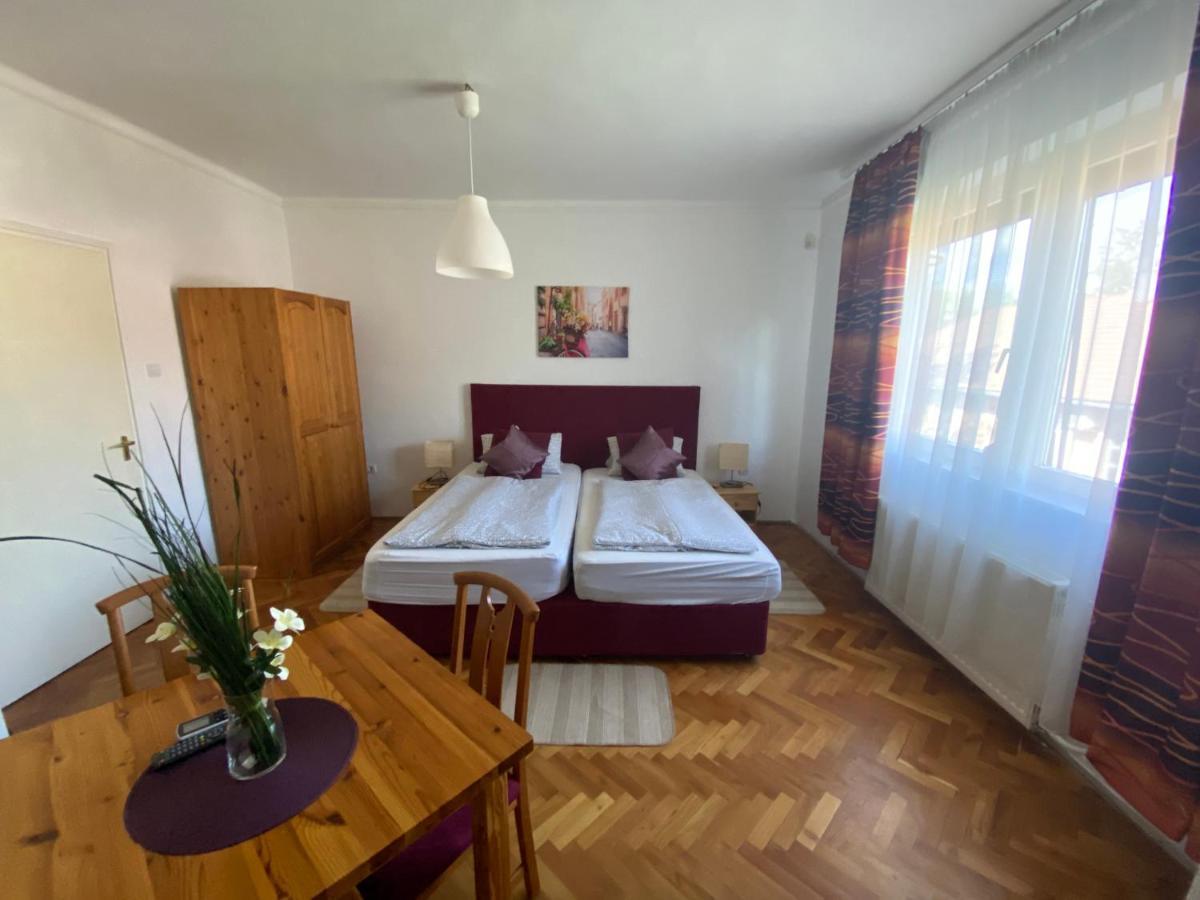 Anonymus Vendeghaz Apartment Siofok Exterior photo